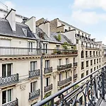 Pick A Flat\'s Apartments in Champs Elysées - Rue du Colisée