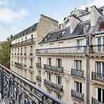 Pick A Flat\'s Apartments in Champs Elysées - Rue du Colisée