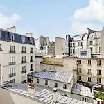 Pick A Flat\'s Apartments in Champs Elysées - Rue du Colisée