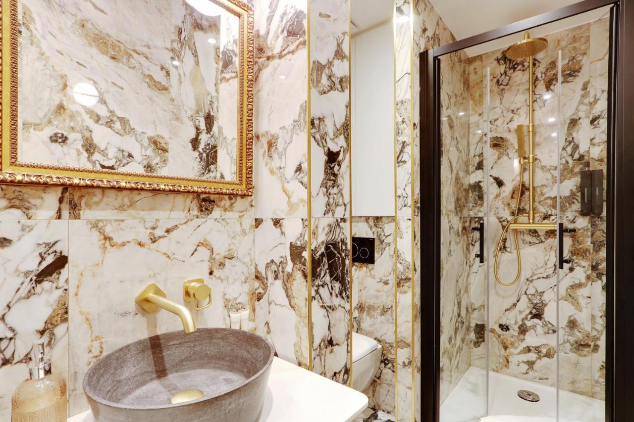 Appartamento Pick A Flat's In Champs Elysées - Rue Du Colisée Parigi